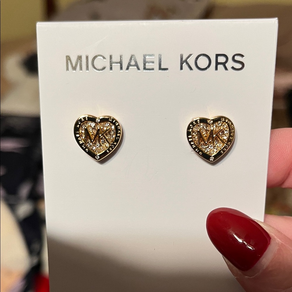 NWT Michael Kors Gold Heart Stud Earrings with bling - Picture 2 of 6